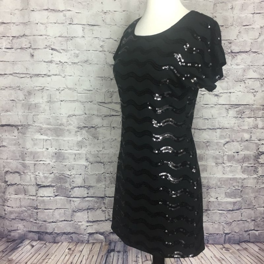 Sequence Casual Black Tee Dress - Picture 2 of 6